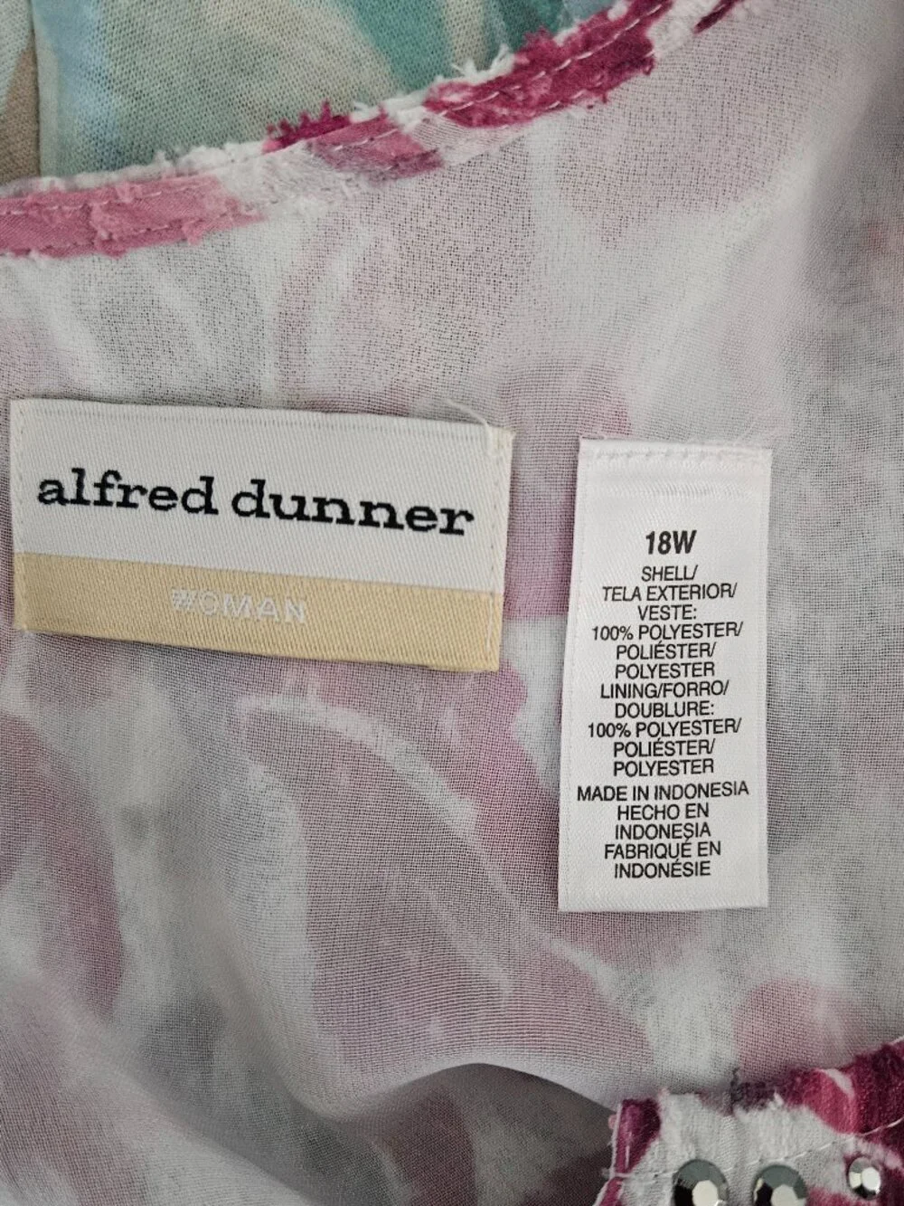 Alfred Dunner Veneto Valley Pink Gray White Floral Embellished Vneck 18W Blouse